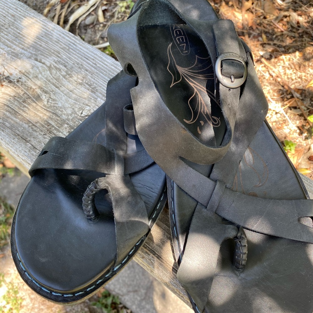 VGUC Keen leather sandals